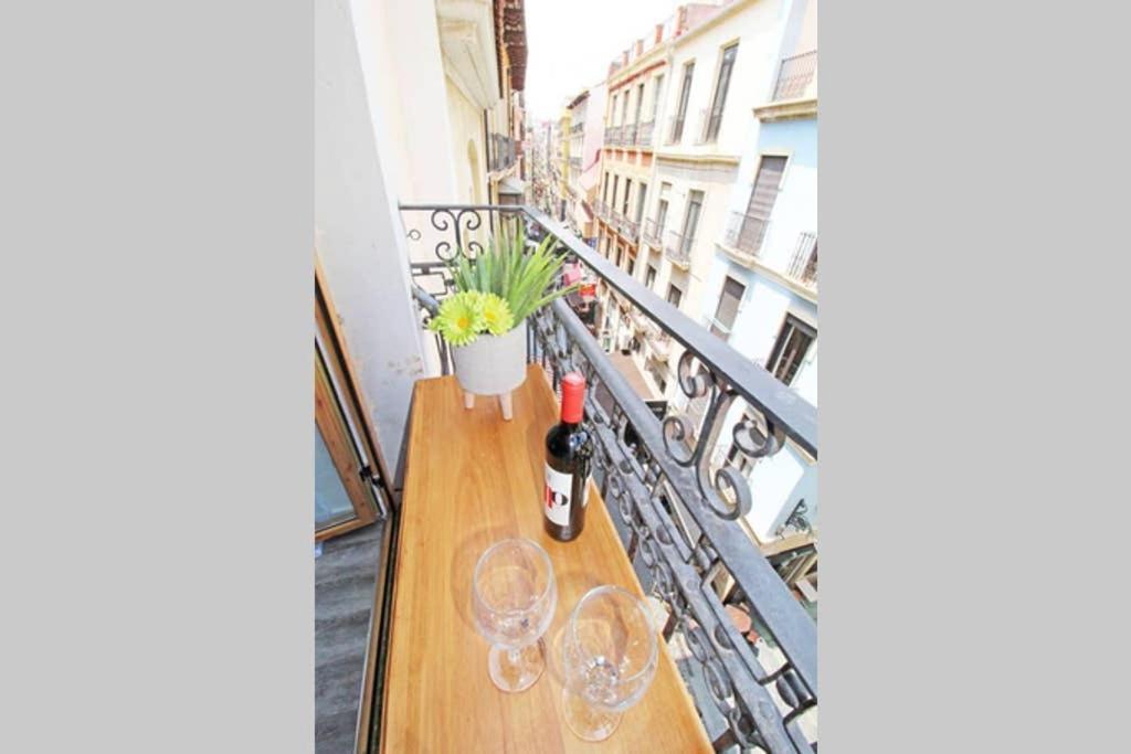 Apartamento De Diseno Centrico 5 Min Playa Alicante Exterior photo